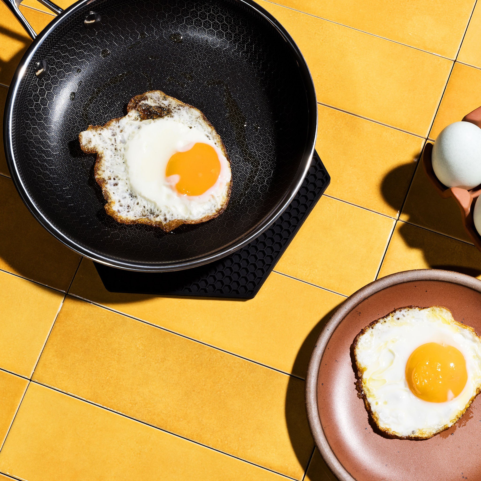 HexClad Hot Mitt & Trivet Duo - Image 8