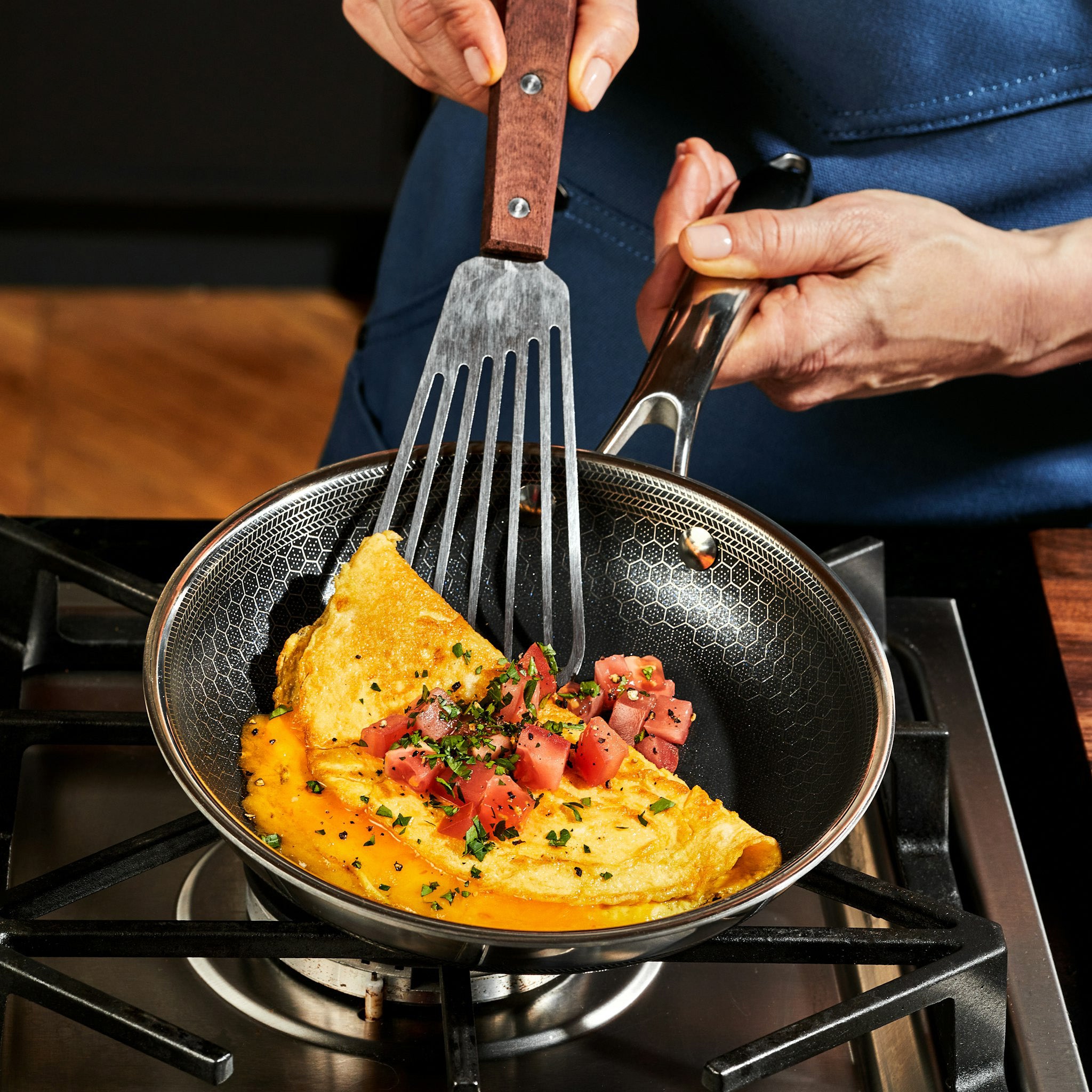 Hybrid Fry Pan with Lid. 8 - Image 6