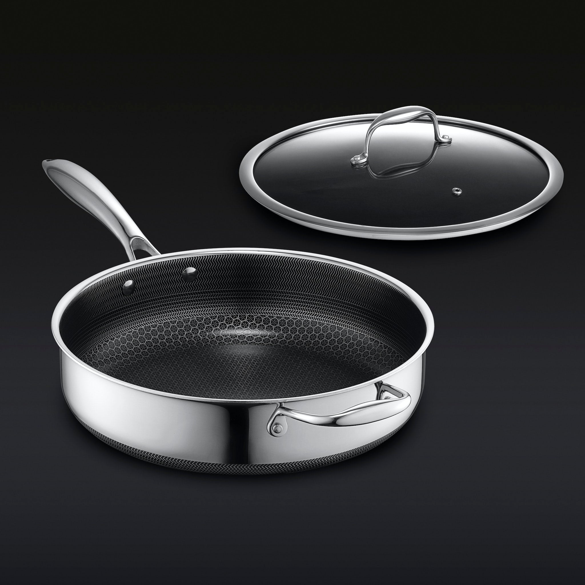Hybrid Deep Sauté Pan with Lid. 4.5-Qt