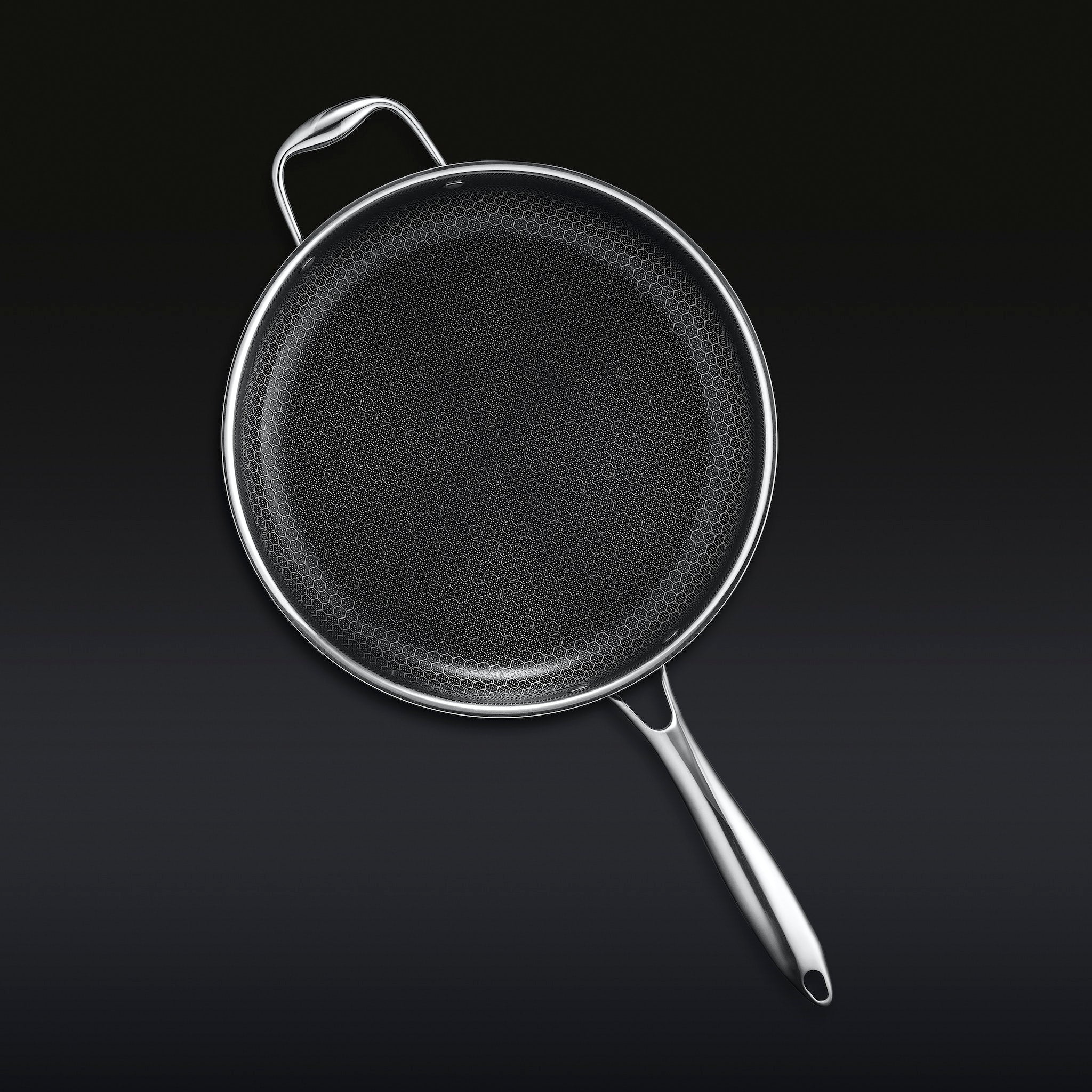 Hybrid Deep Sauté Pan with Lid. 4.5-Qt - Image 3